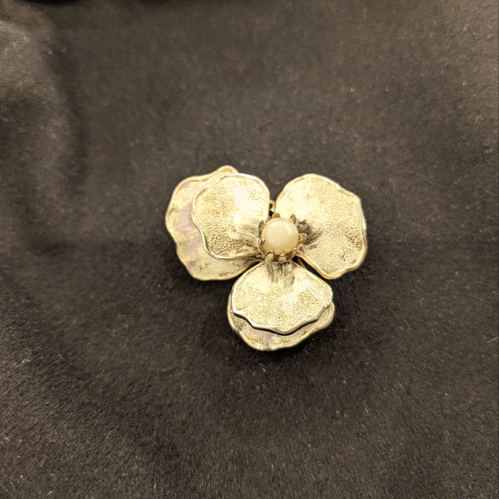 Vintage 3-D Floral Pearl Brooch